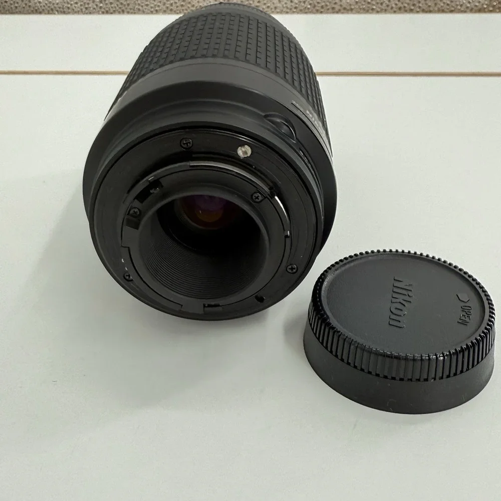 70-300mm AF Nikon Black Telephoto Zoom Lens with Caps & Hood